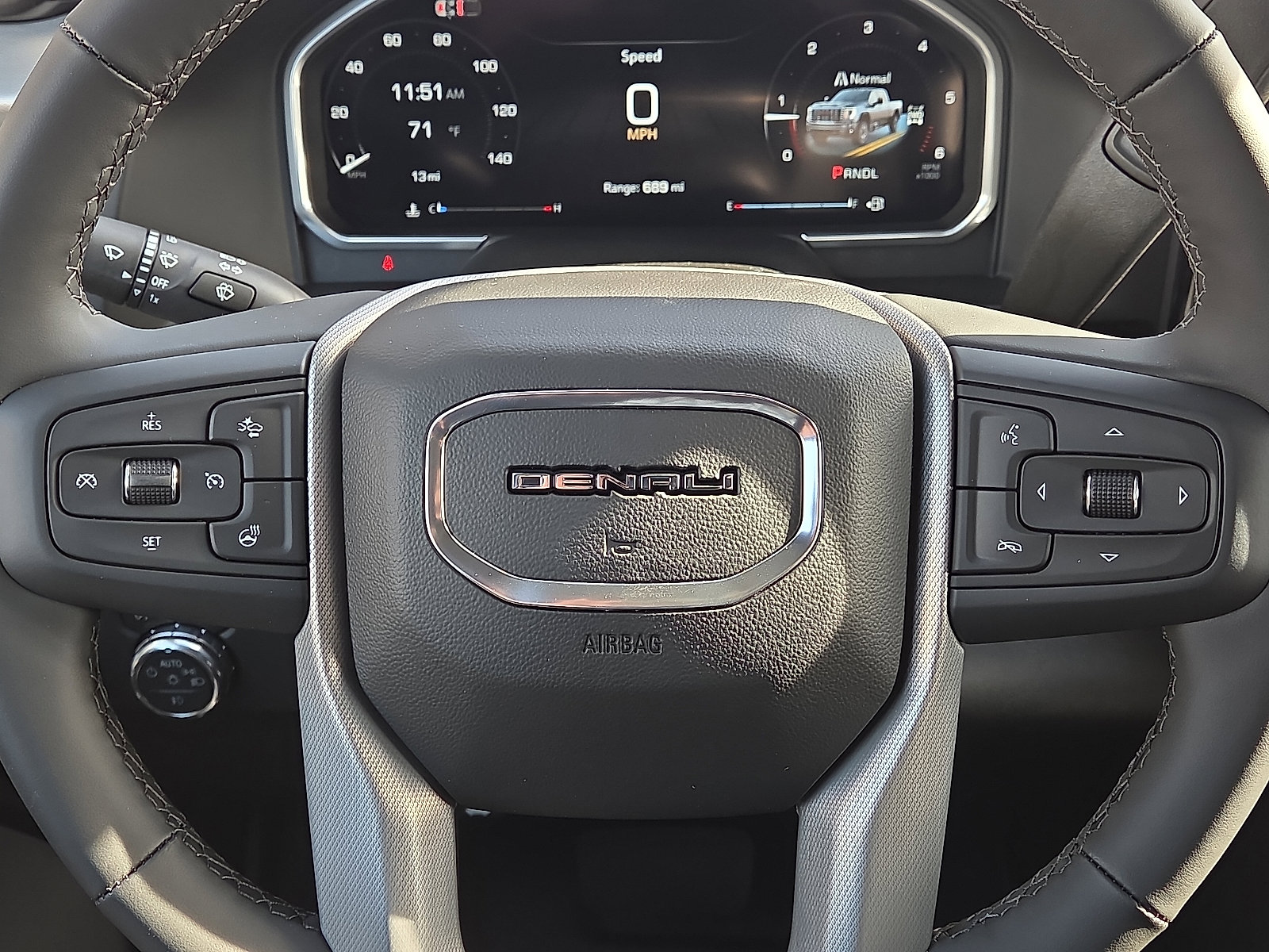 New 2026 GMC Sierra 2500 Denali w/ Denali Reserve Package image 12