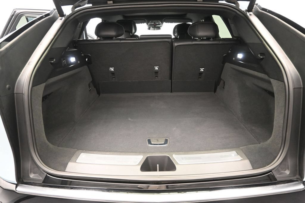 Certified 2024 Cadillac Lyriq Luxury AWD/4WD image 14