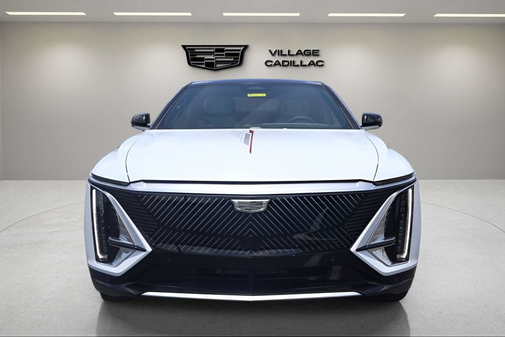 New 2026 Cadillac Lyriq Premium Luxury w/ LPO, Red Accent Package RWD image 8
