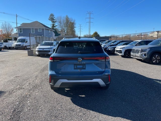 New 2026 Volkswagen Tiguan SE image 3