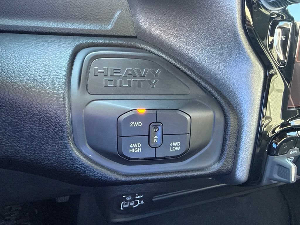 Used 2025 RAM 2500 Big Horn AWD/4WD image 25