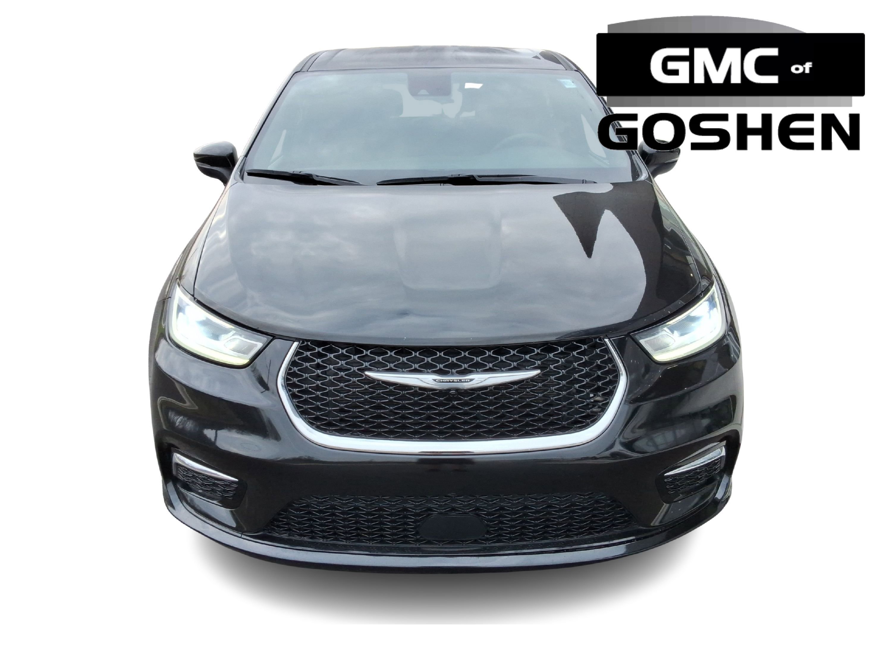 Used 2023 Chrysler Pacifica Touring image 2