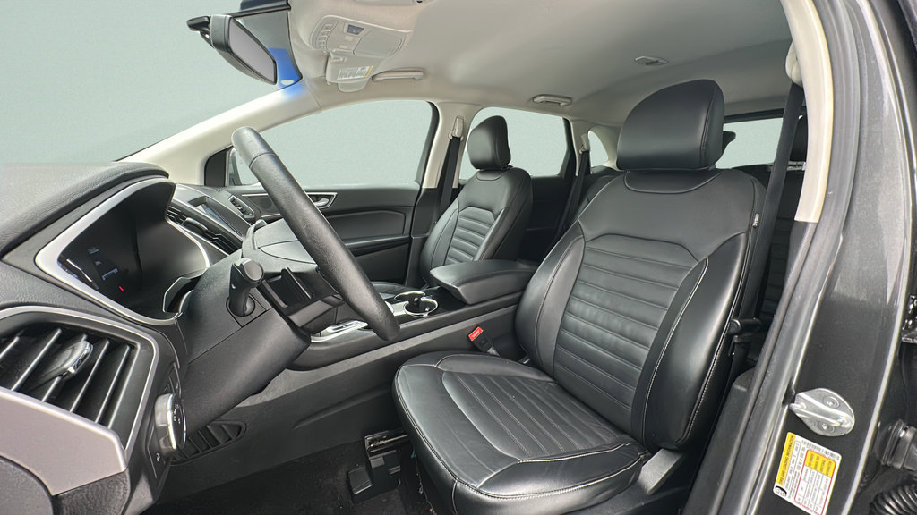 Used 2016 Ford Edge SEL w/ Equipment Group 201A FWD image 13