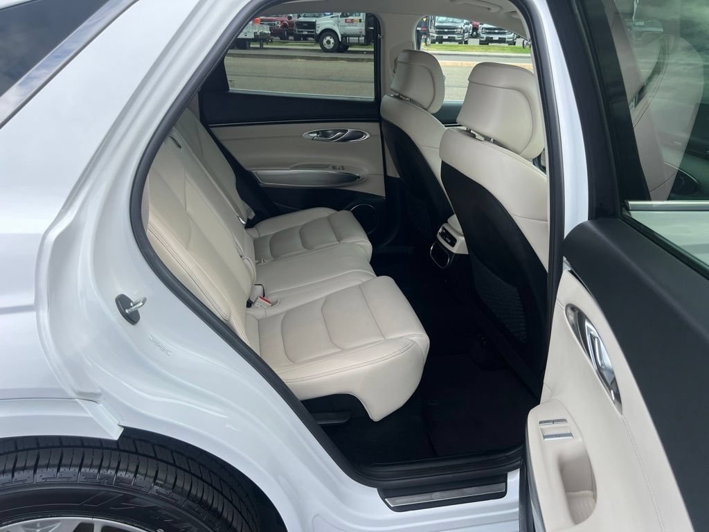 Used 2023 Genesis GV70 2.5T w/ Select Package AWD/4WD image 46