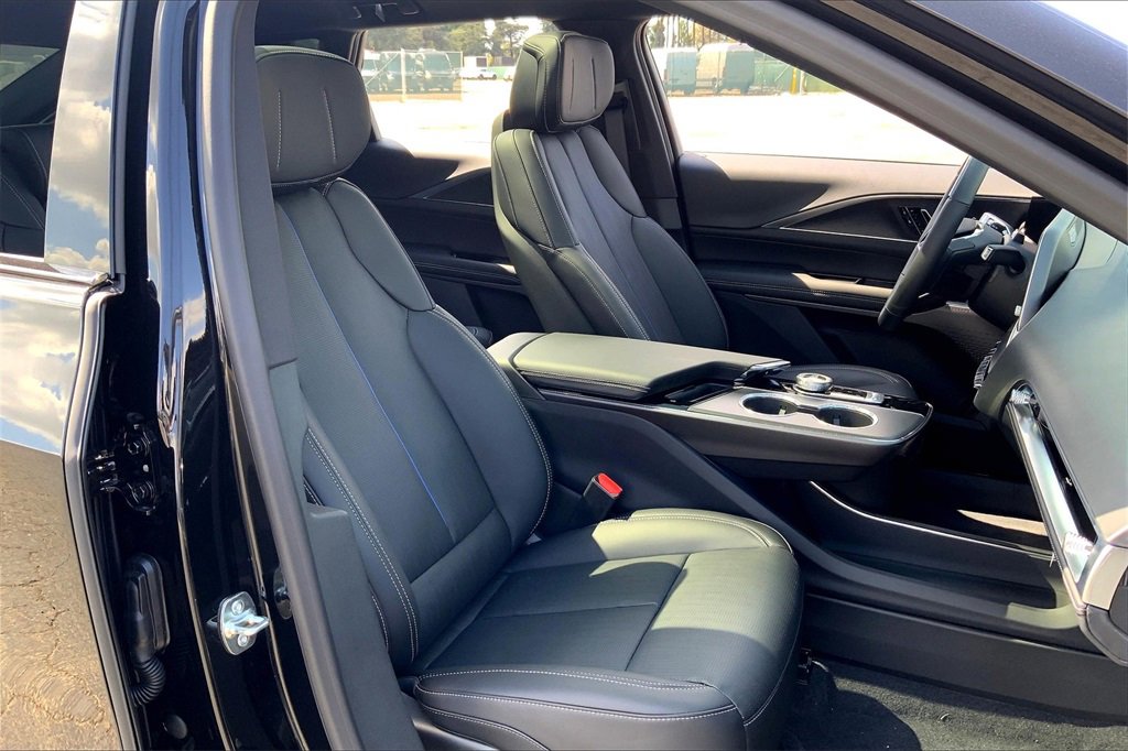 New 2026 Cadillac Lyriq Sport image 33