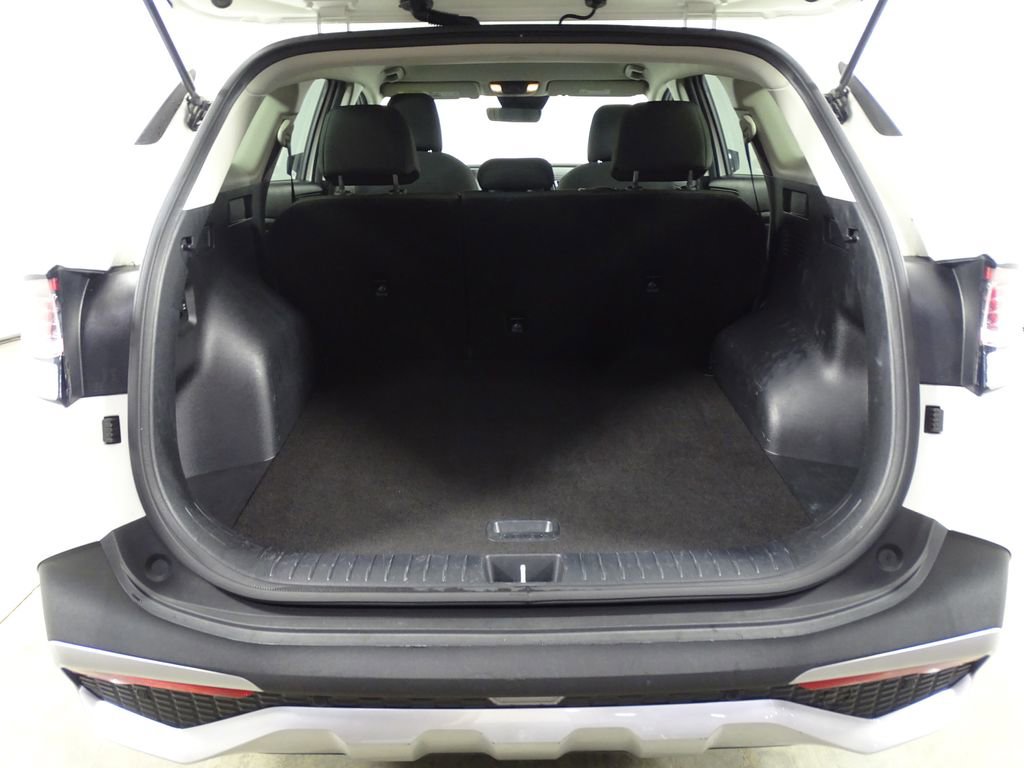 Used 2024 Kia Sportage LX image 13