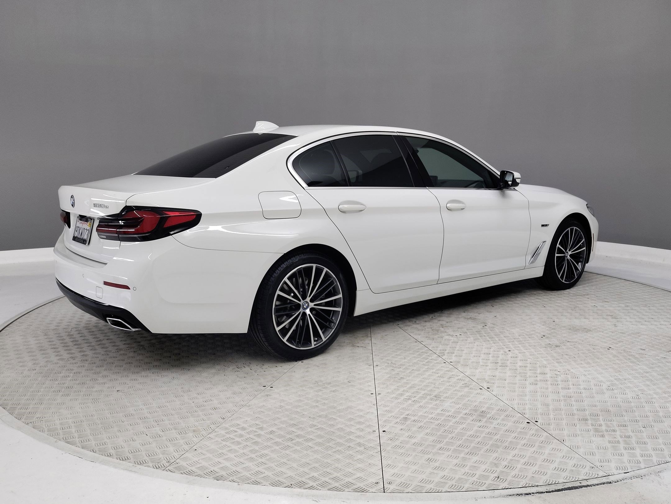 Certified 2023 BMW 530e image 6