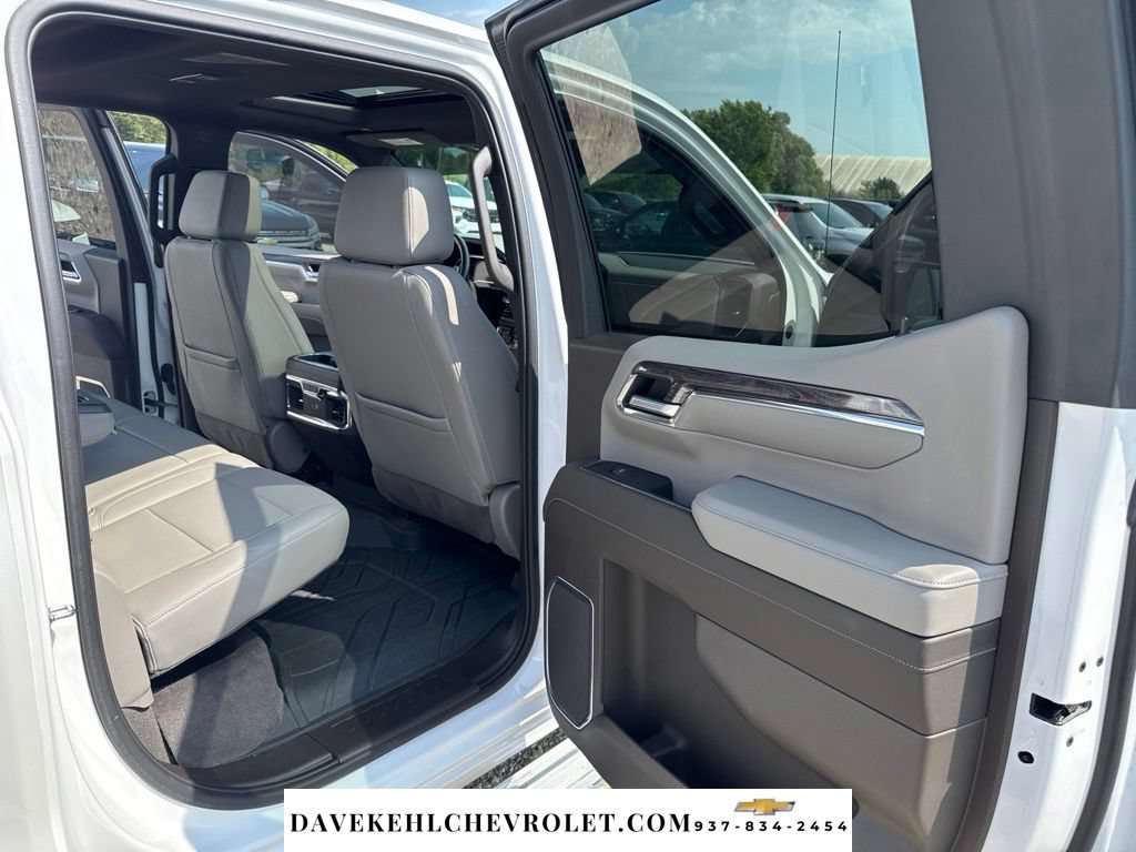 Used 2022 Chevrolet Silverado 1500 LTZ w/ LTZ Premium Package AWD/4WD image 25