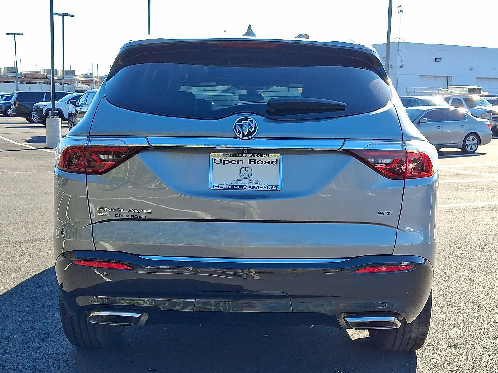 Used 2023 Buick Enclave Essence w/ Experience Buick Package AWD/4WD image 5