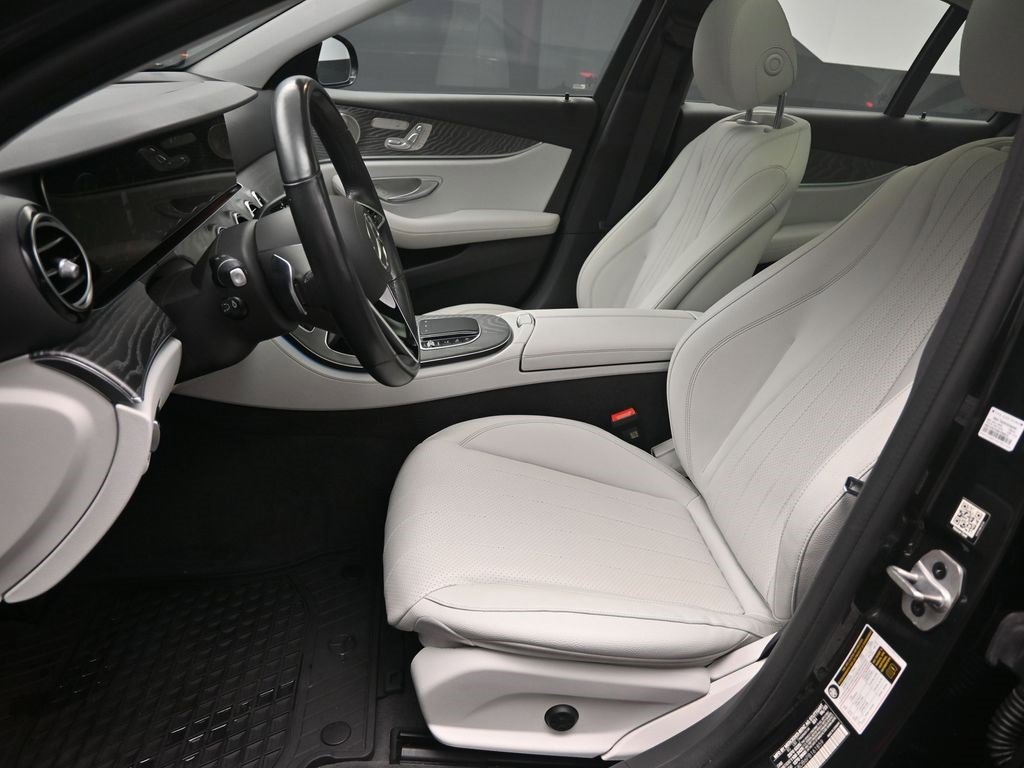 Used 2023 Mercedes-Benz E 350 Sedan image 18