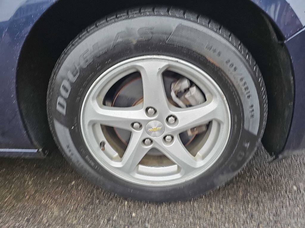 Used 2017 Chevrolet Malibu LS image 17