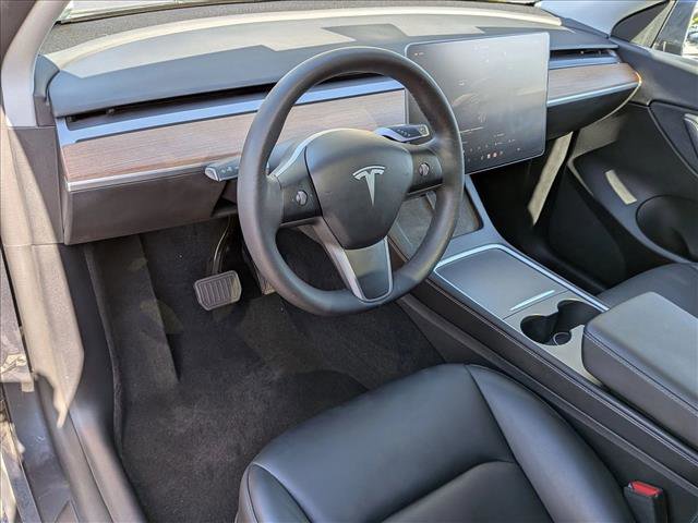 Used 2022 Tesla Model Y Long Range AWD/4WD image 10