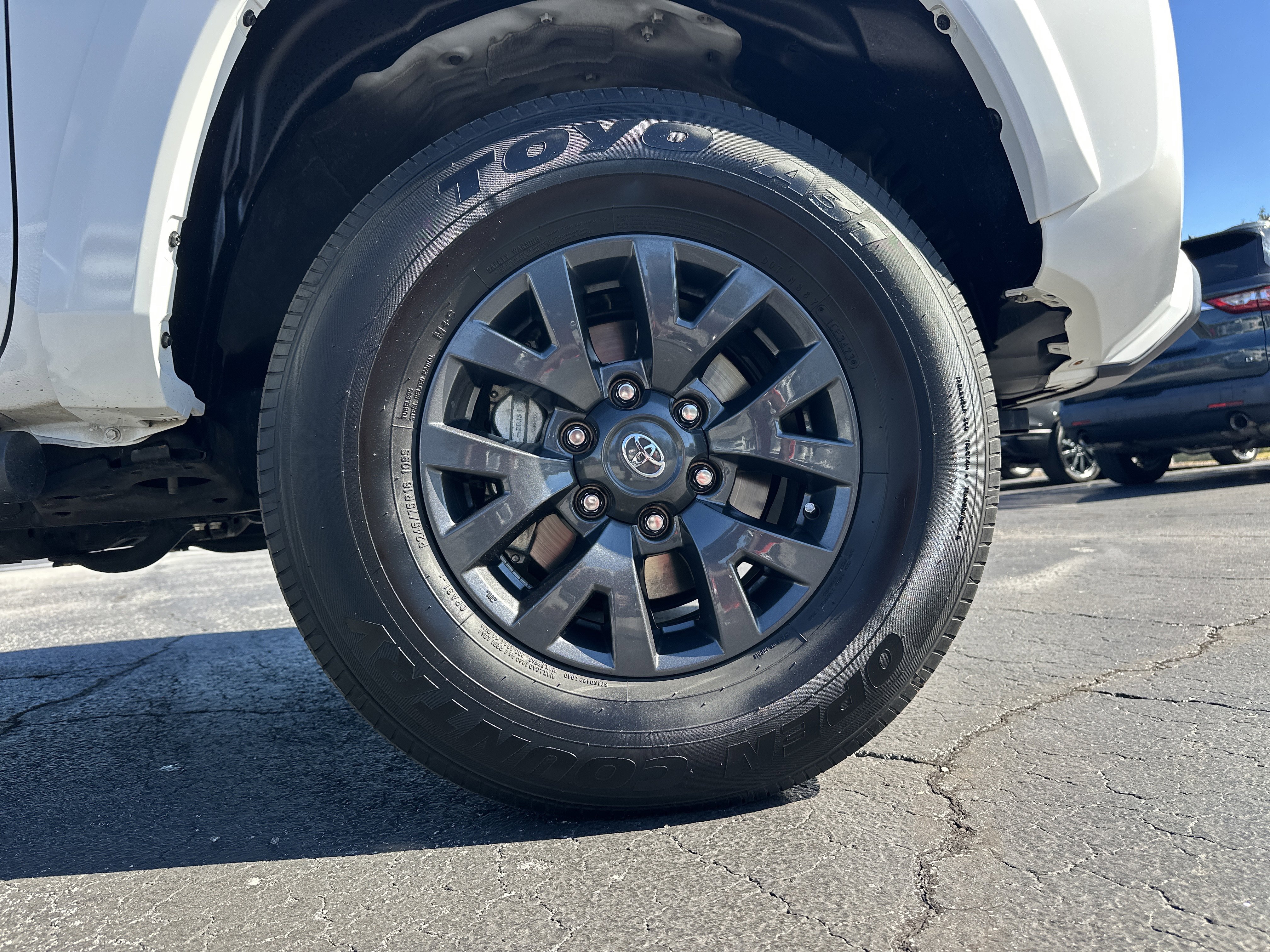 Used 2023 Toyota Tacoma TRD Off-Road image 13