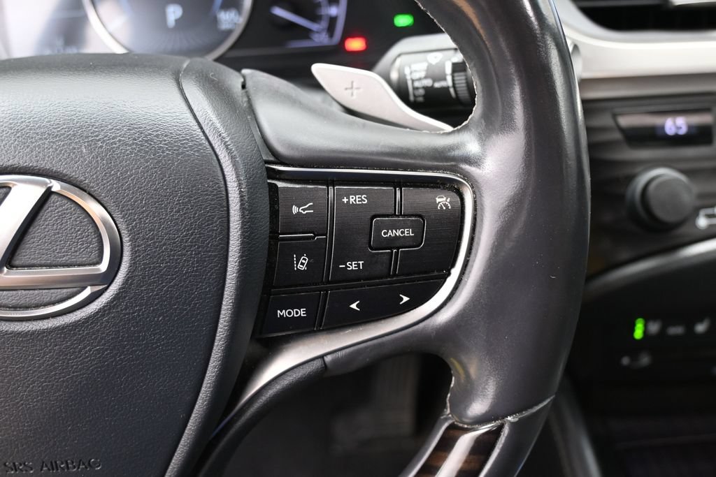 Used 2019 Lexus ES 350 Ultra Luxury w/ Accessory Package 2 FWD image 22