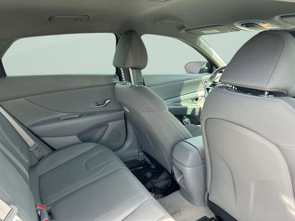 New 2026 Hyundai Elantra Sport FWD image 21