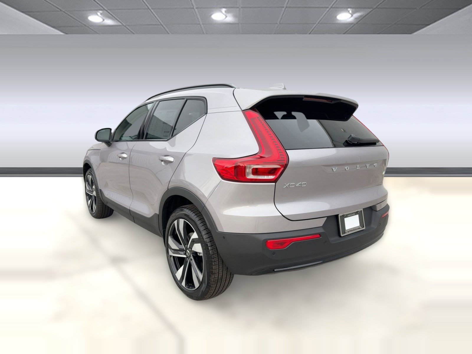 New 2026 Volvo XC40 B5 Ultra w/ Climate Package image 3