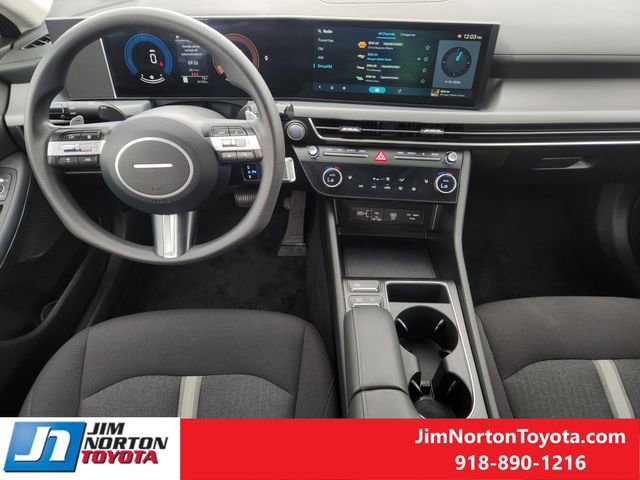 Used 2025 Hyundai Sonata SEL FWD image 25