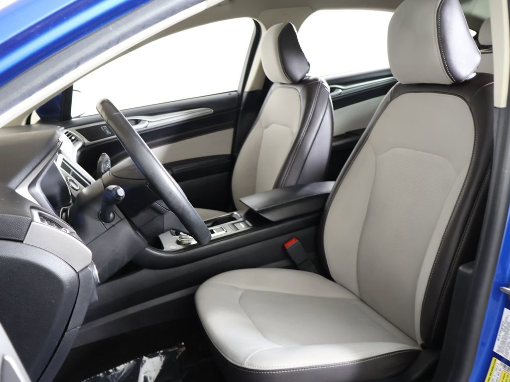 Used 2020 Ford Fusion SE w/ Equipment Group 151A image 29