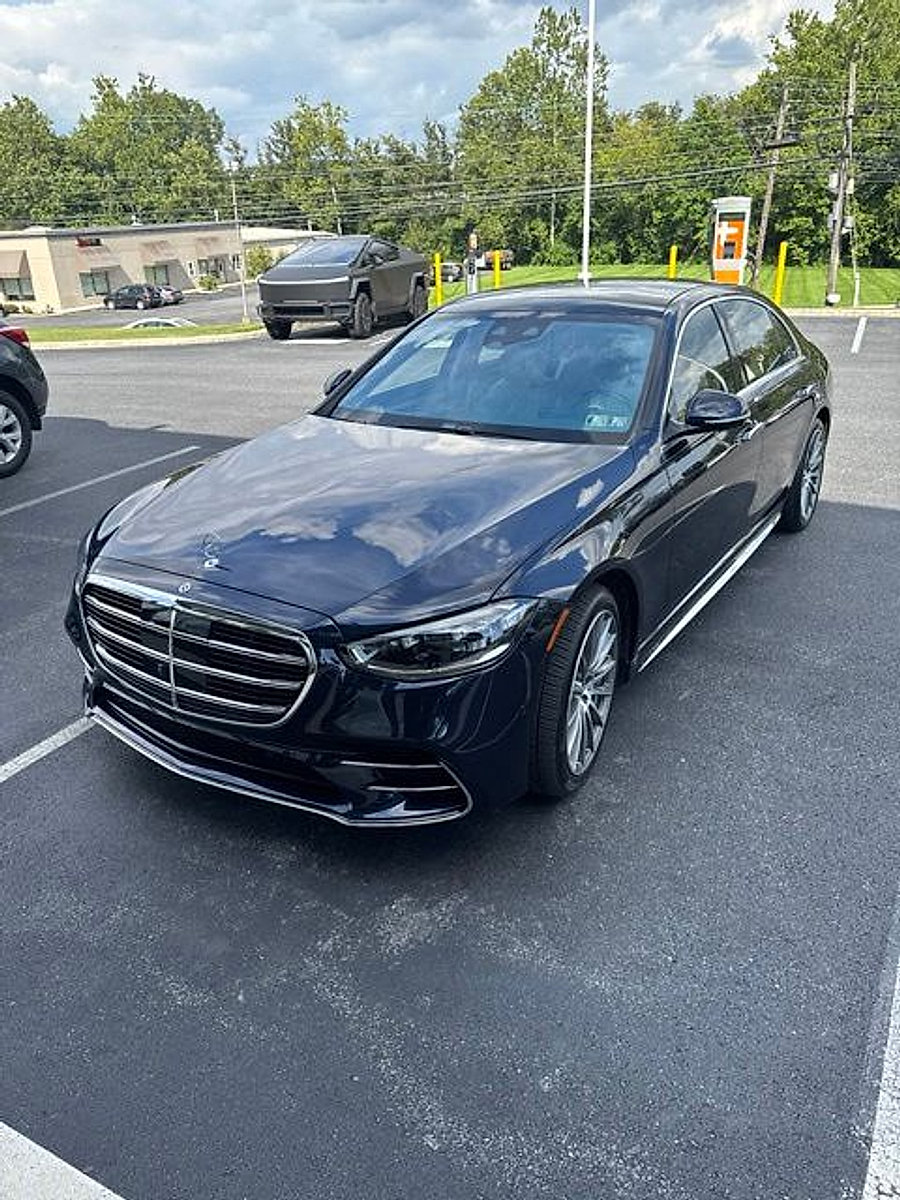 Used 2023 Mercedes-Benz S 580 4MATIC Sedan image 1