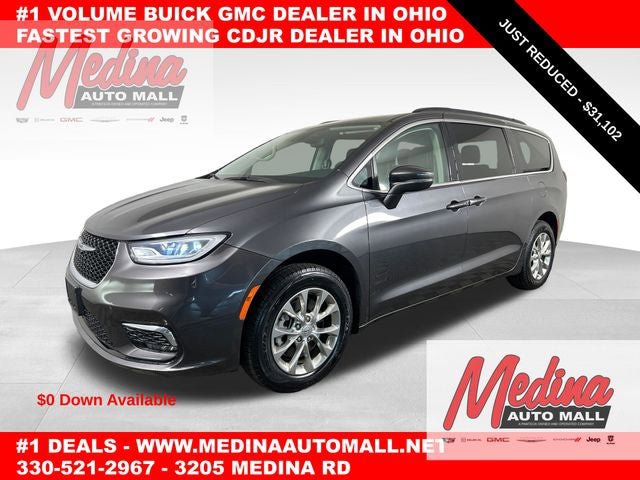 Used 2022 Chrysler Pacifica Touring-L AWD/4WD image 1