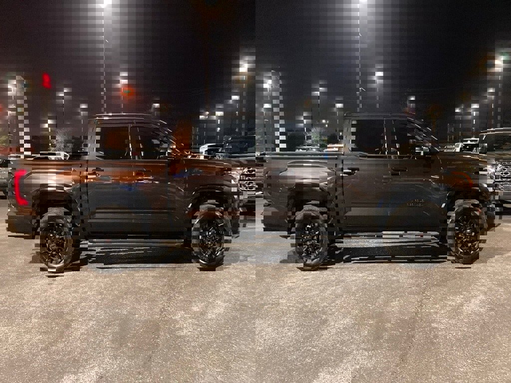 Used 2023 Toyota Tundra Limited image 4