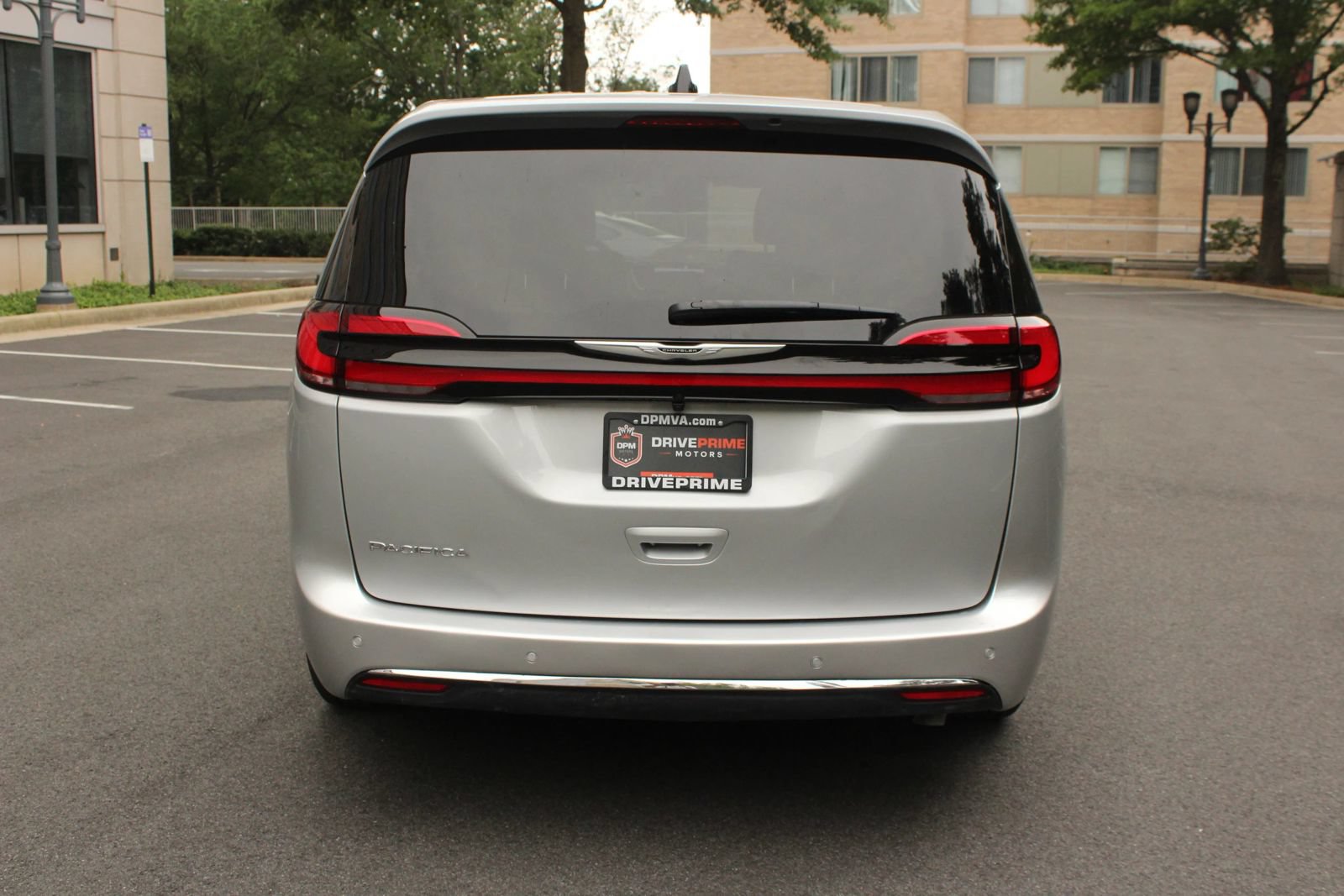 Used 2026 Chrysler Pacifica Select FWD image 8