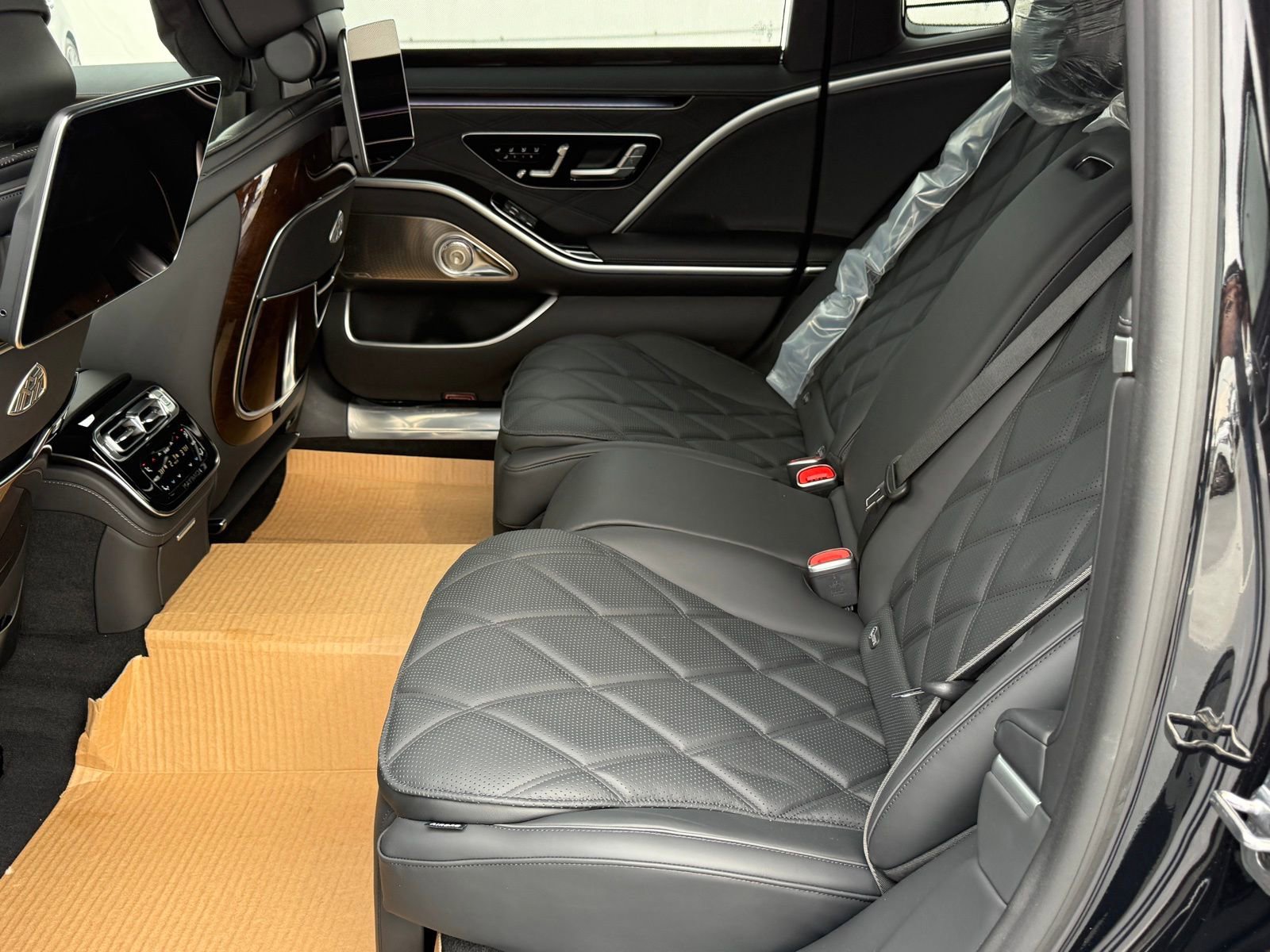 New 2026 Mercedes-Benz Maybach S 580 4MATIC image 29