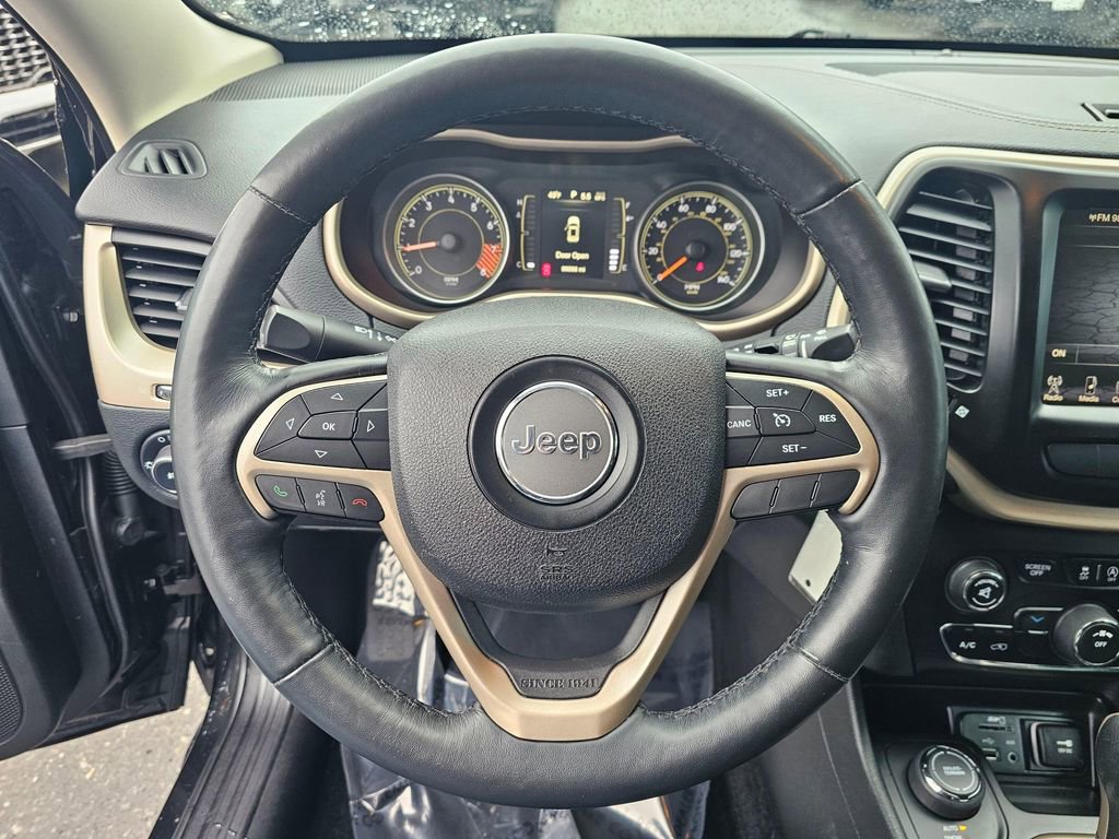 Used 2015 Jeep Cherokee Latitude w/ Cold Weather Group image 24