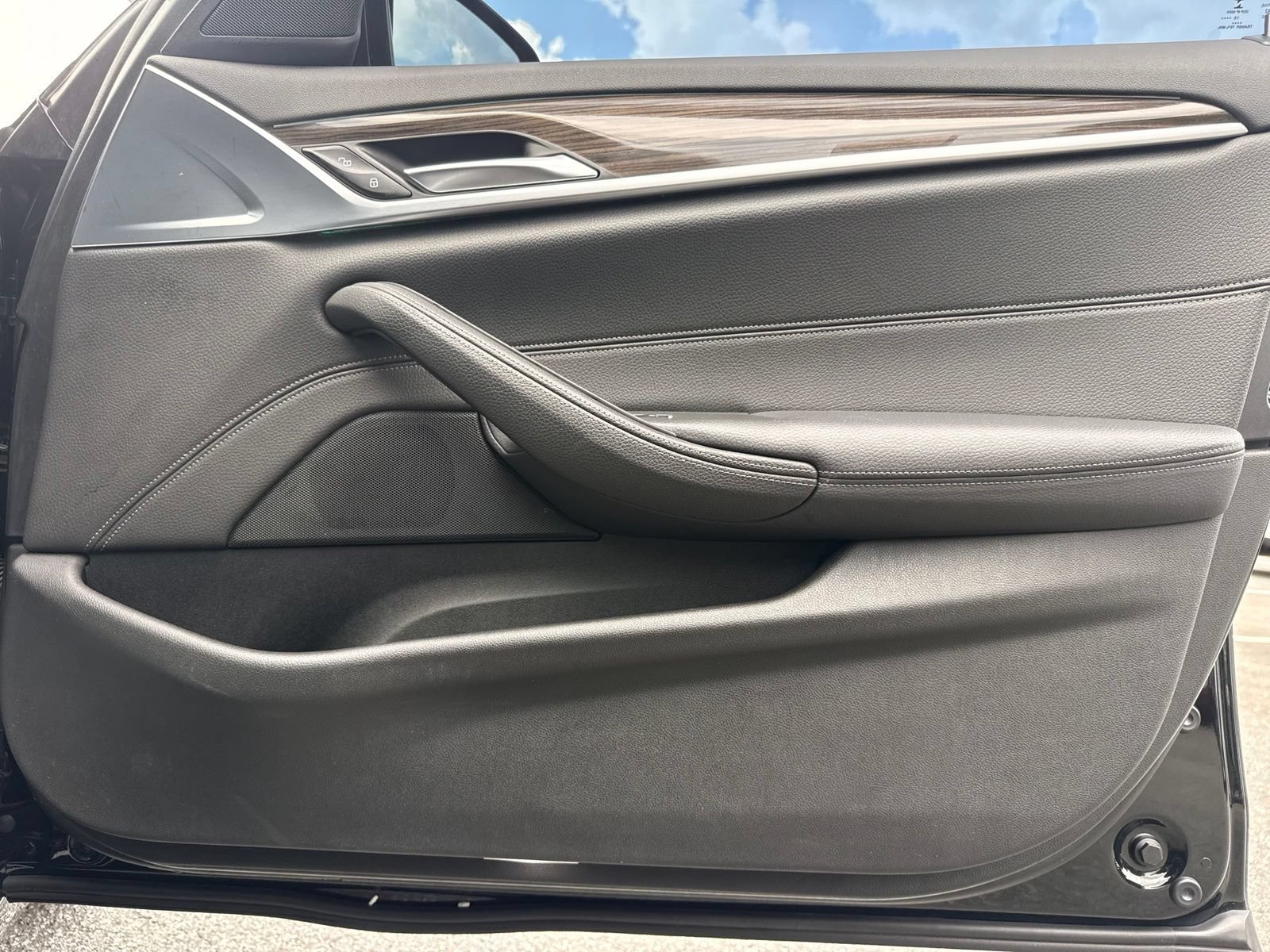 Used 2019 BMW 530i RWD image 35