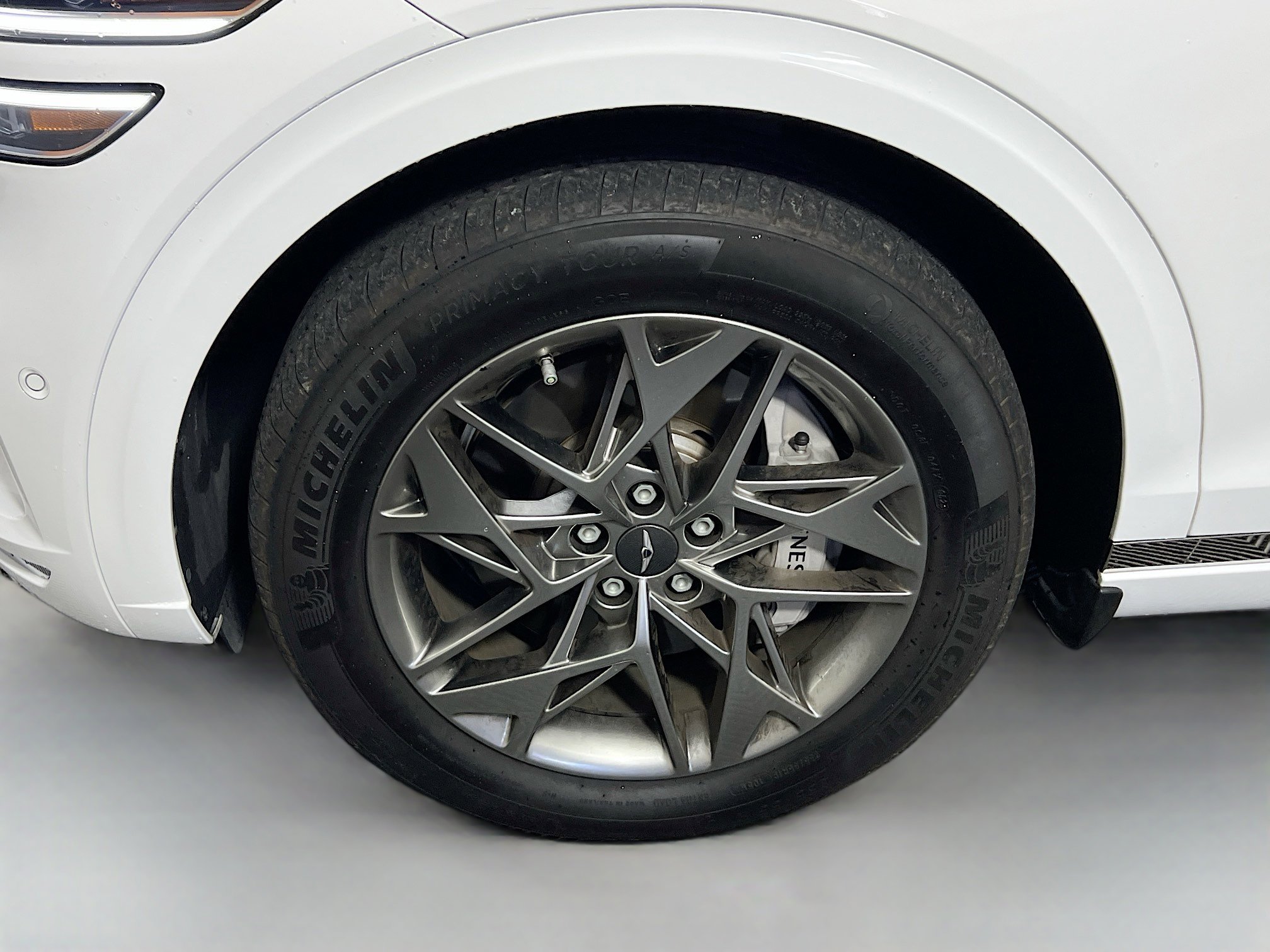 Used 2023 Genesis GV70 2.5T w/ Advanced Package AWD/4WD image 13