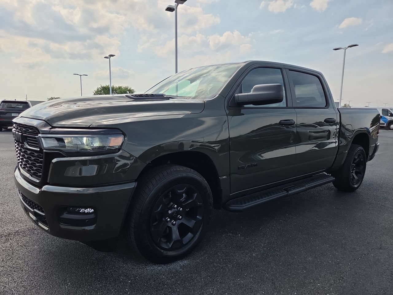 New 2026 RAM 1500 Express AWD/4WD image 3