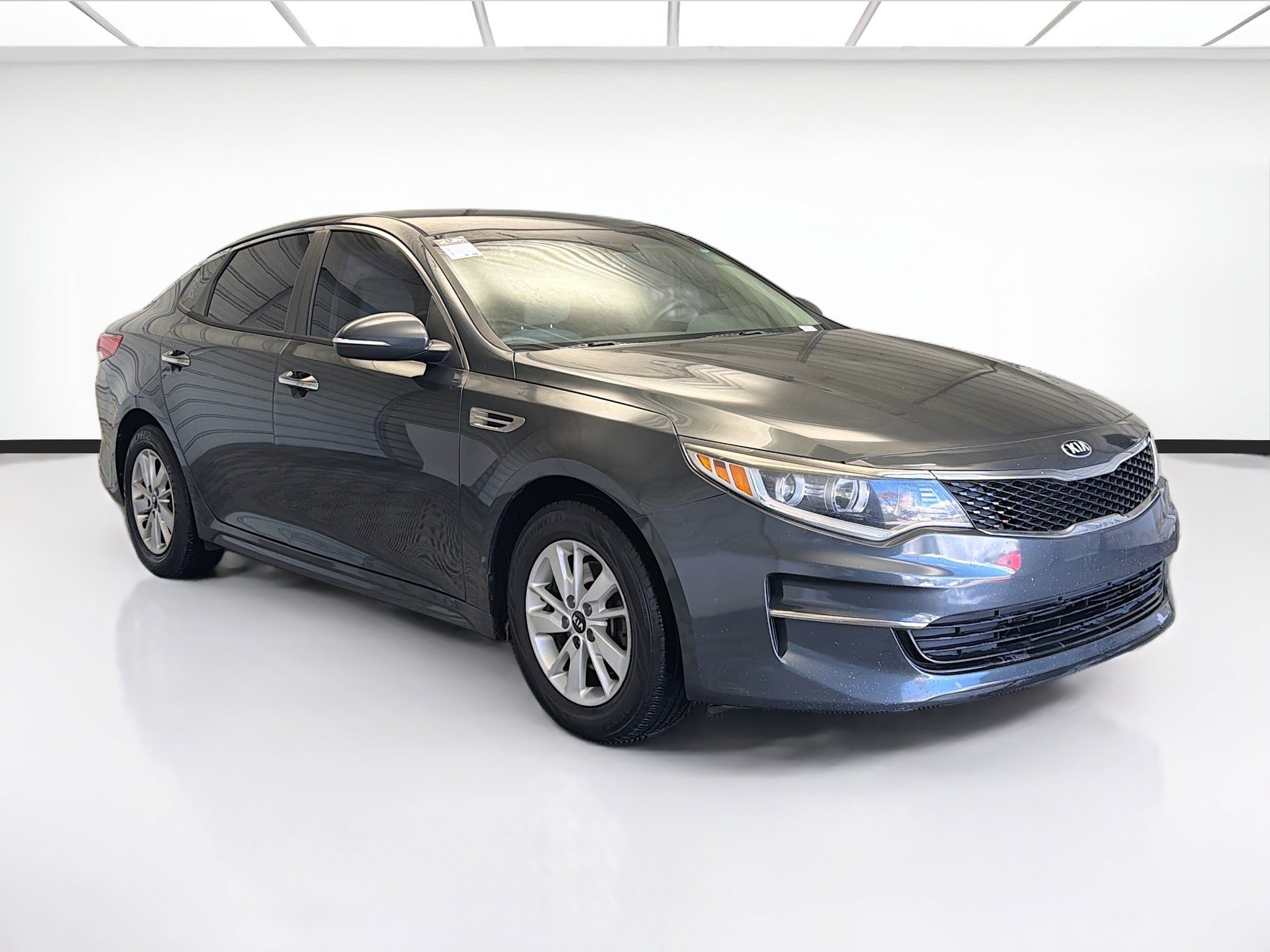 Used 2016 Kia Optima LX image 3