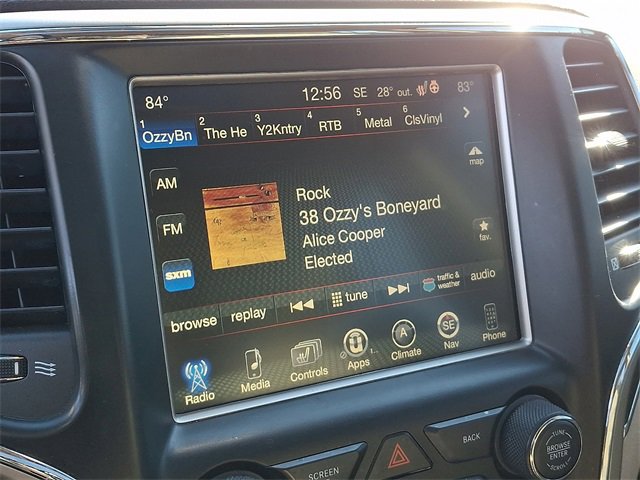 Used 2017 Jeep Grand Cherokee Limited image 18