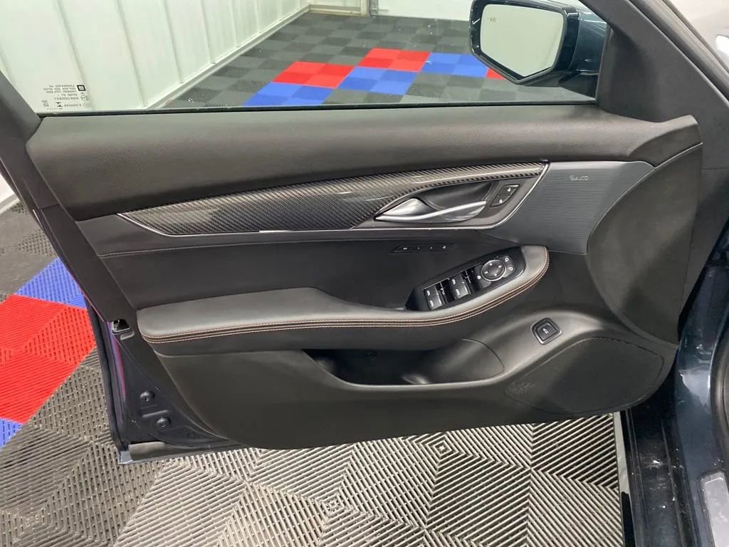 Used 2025 Cadillac CT5 V image 18