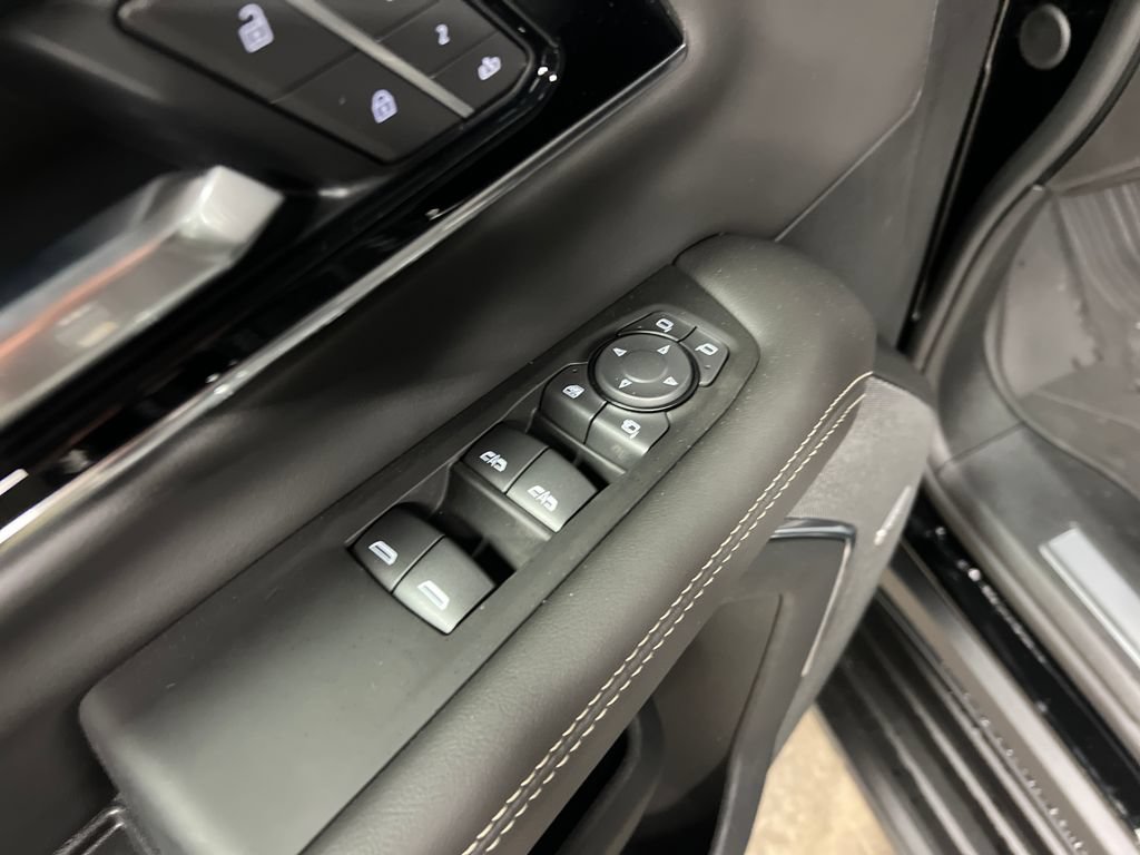 New 2026 GMC Yukon XL Elevation w/ Elevation Premium Package AWD/4WD image 16