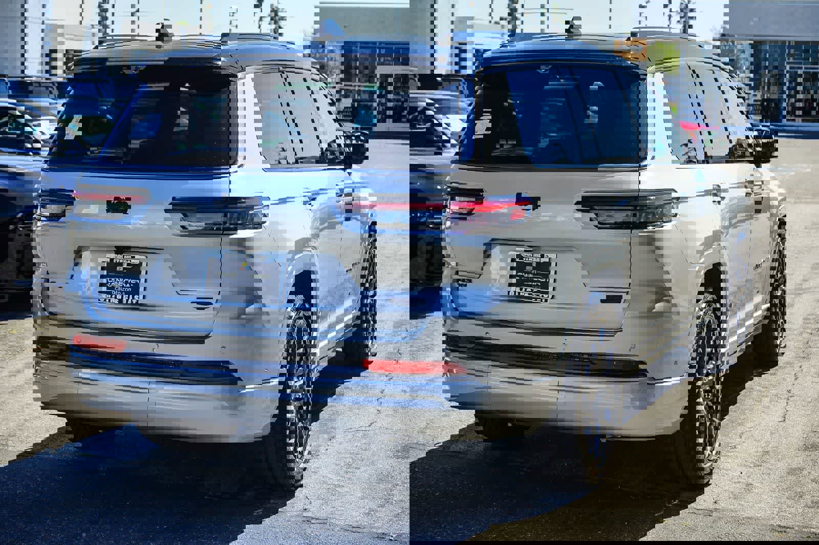 New 2026 Jeep Grand Cherokee L Summit image 4