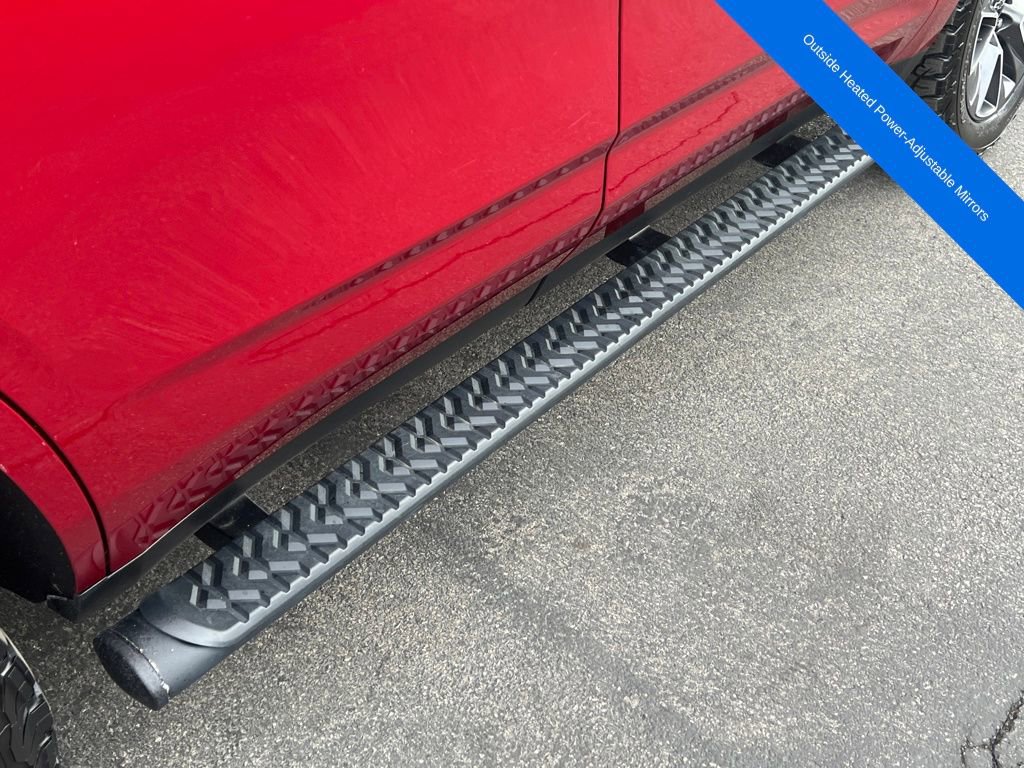 Used 2021 Chevrolet Tahoe Z71 w/ Z71 Signature Package AWD/4WD image 18