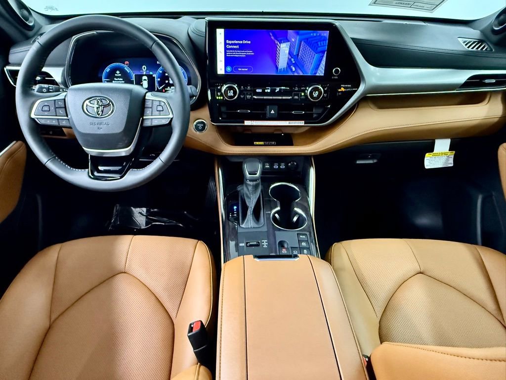 Used 2026 Toyota Highlander Platinum image 33