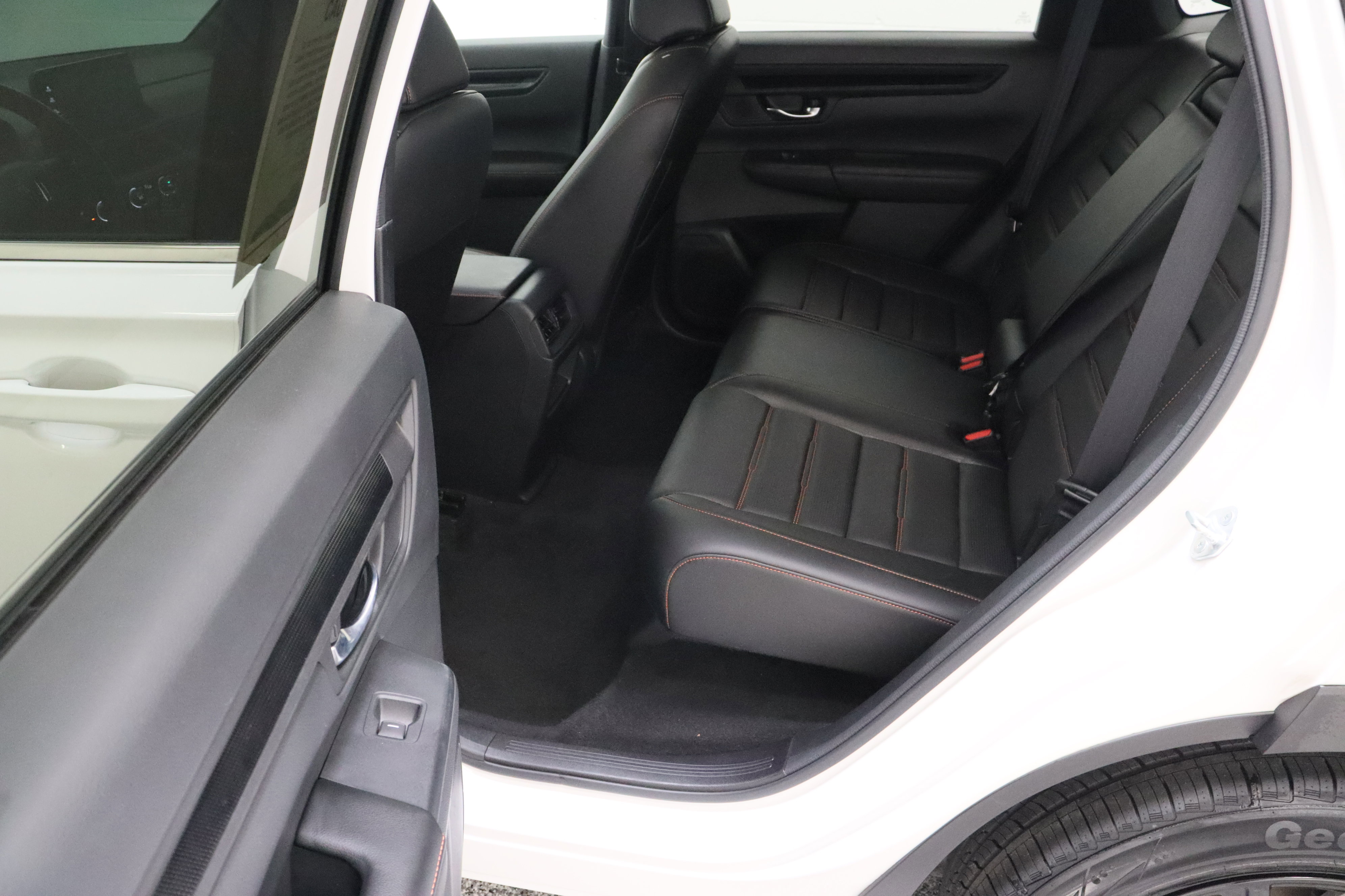 Used 2025 Honda CR-V Sport-L image 30