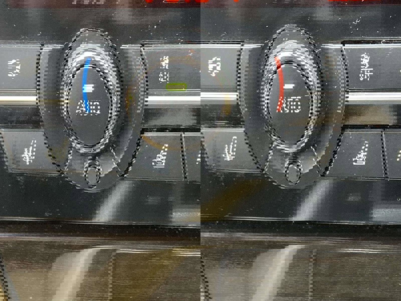 Used 2013 BMW 750Li image 26