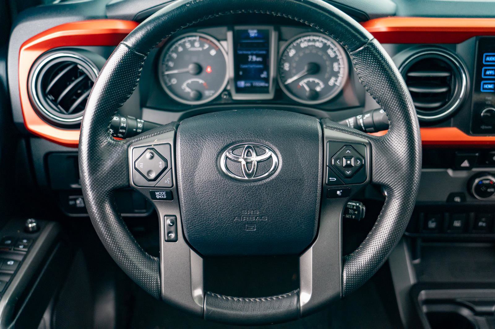 Used 2016 Toyota Tacoma TRD Sport w/ Premium & Technology Package RWD image 17