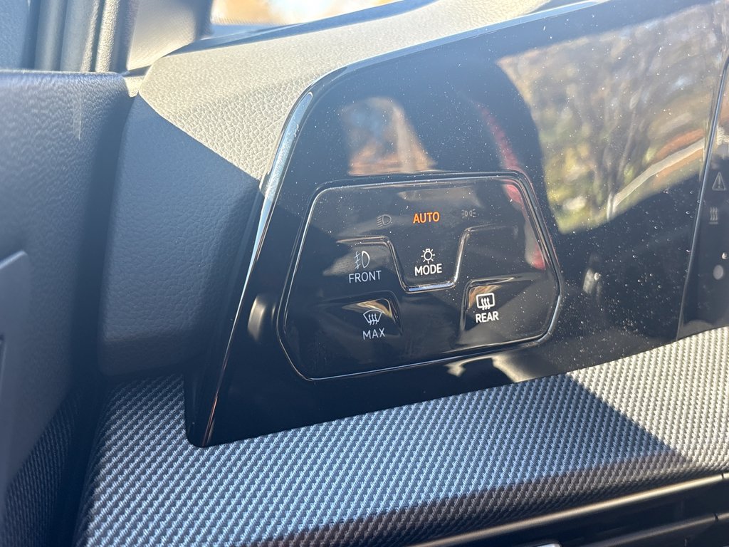 New 2026 Volkswagen GTI SE FWD image 27