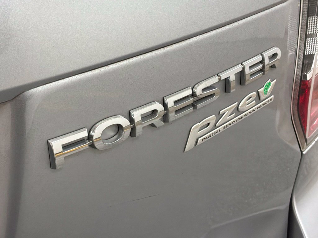 Used 2015 Subaru Forester 2.5i Limited AWD/4WD image 24