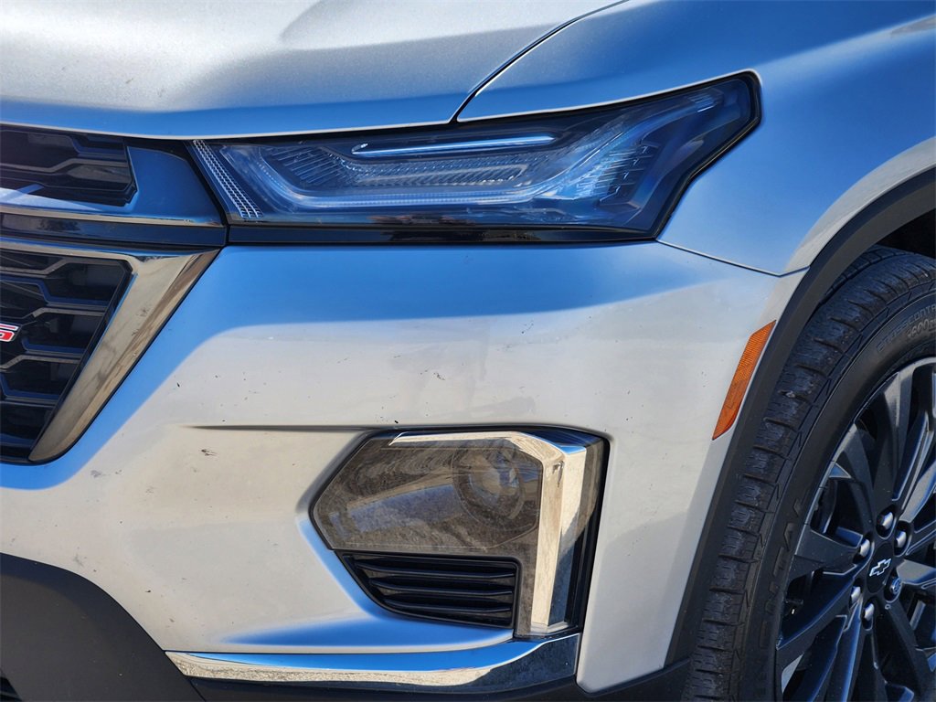 Used 2022 Chevrolet Traverse RS image 9