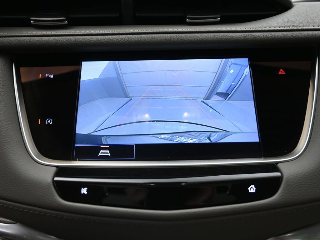 Used 2023 Cadillac XT5 Premium Luxury w/ LPO, Floor Liner Package FWD image 9