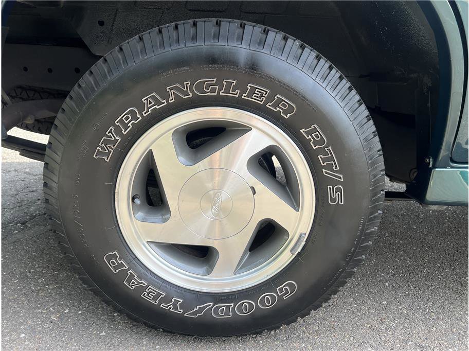 Used 1994 Ford Explorer 4WD 4-Door image 12