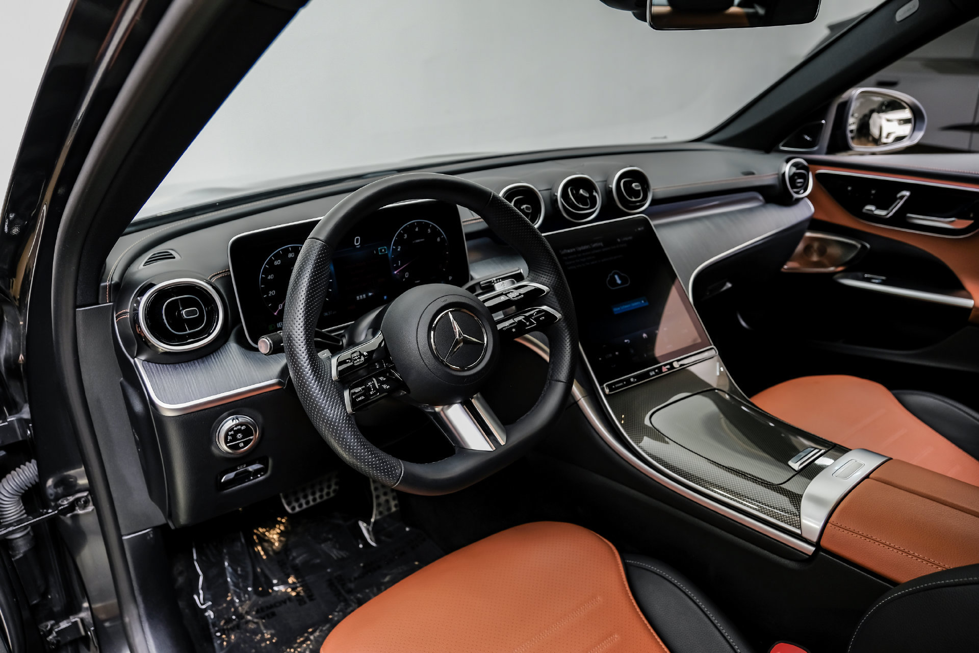 Used 2024 Mercedes-Benz C 300 4MATIC Sedan image 3