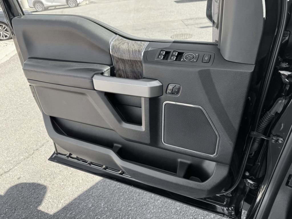 Used 2017 Ford F350 Lariat w/ Lariat Ultimate Package image 12