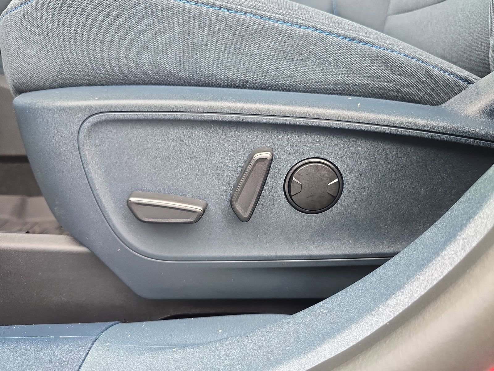 New 2025 Ford Maverick XLT w/ XLT Luxury Package image 15