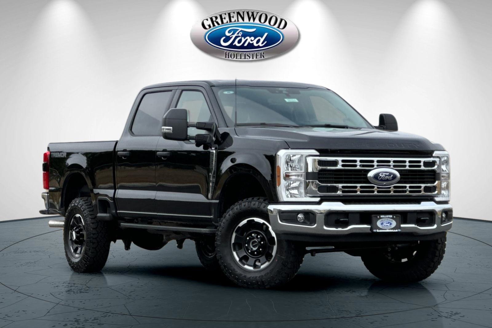 New 2025 Ford F350 XLT w/ Tremor Off-Road Package